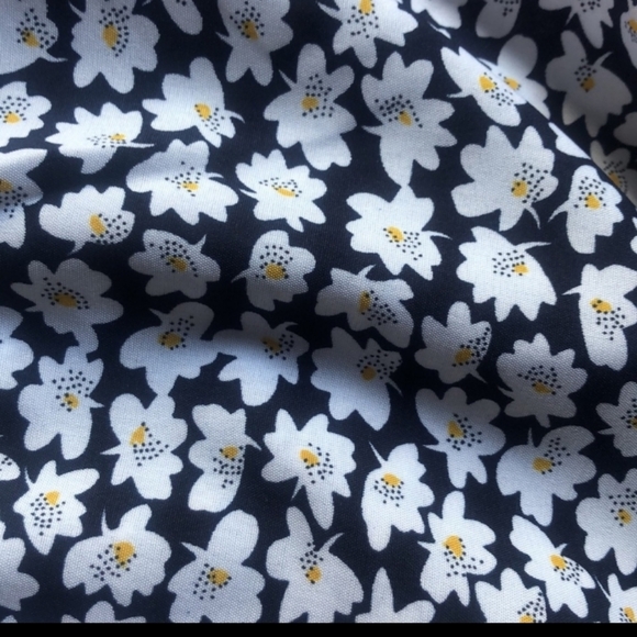 Daisy Drawstring Shorts - Picture 6 of 6